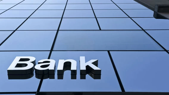 ΤτΕ για τα κόκκινα δάνεια: Αναγκαία η υιοθέτηση συστημικής λύσης – Ποιες είναι οι εκτιμήσεις